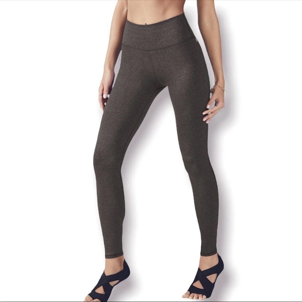 FABLETICS Charcoal Gray Powerhold High Waisted 7/8 Ankle Crop Gym Workou…